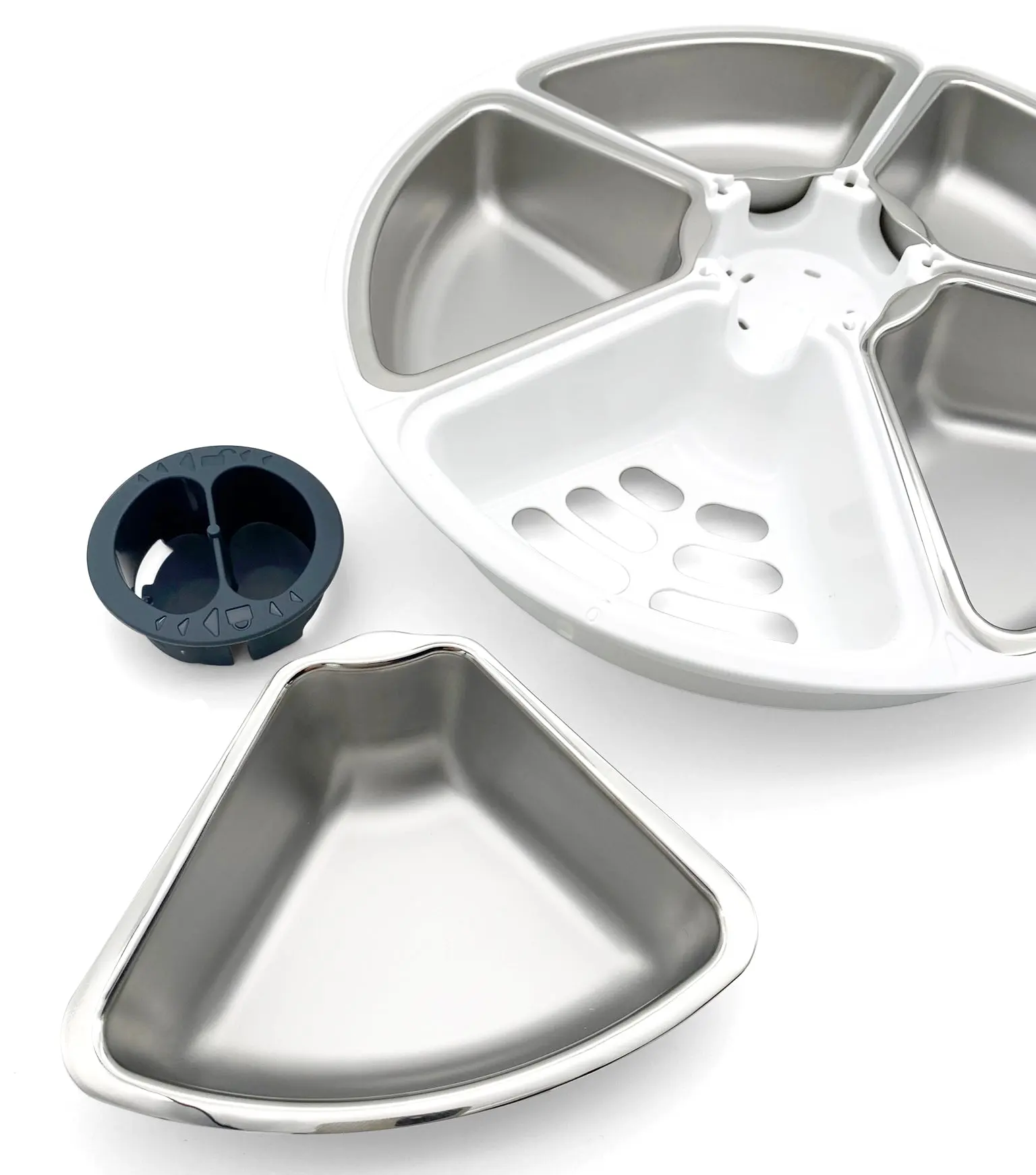 Closer Pets Five-Meal Automatic Pet Feeder with Stainless Steel Bowl Inserts and Ice Packs C500